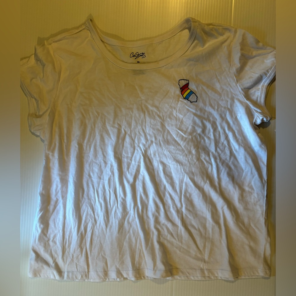 NWT California xxl white tee
